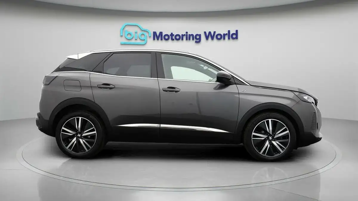 2022-peugeot-3008-suv-12-puretech-gt-premium-big-7
