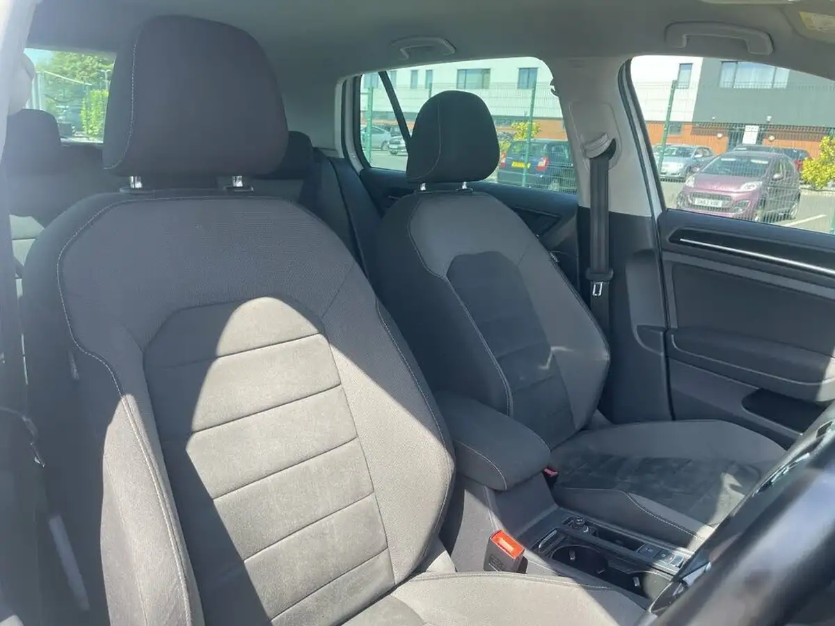 2019-volkswagen-golf-sv-16tdi-gt-edition-big-1