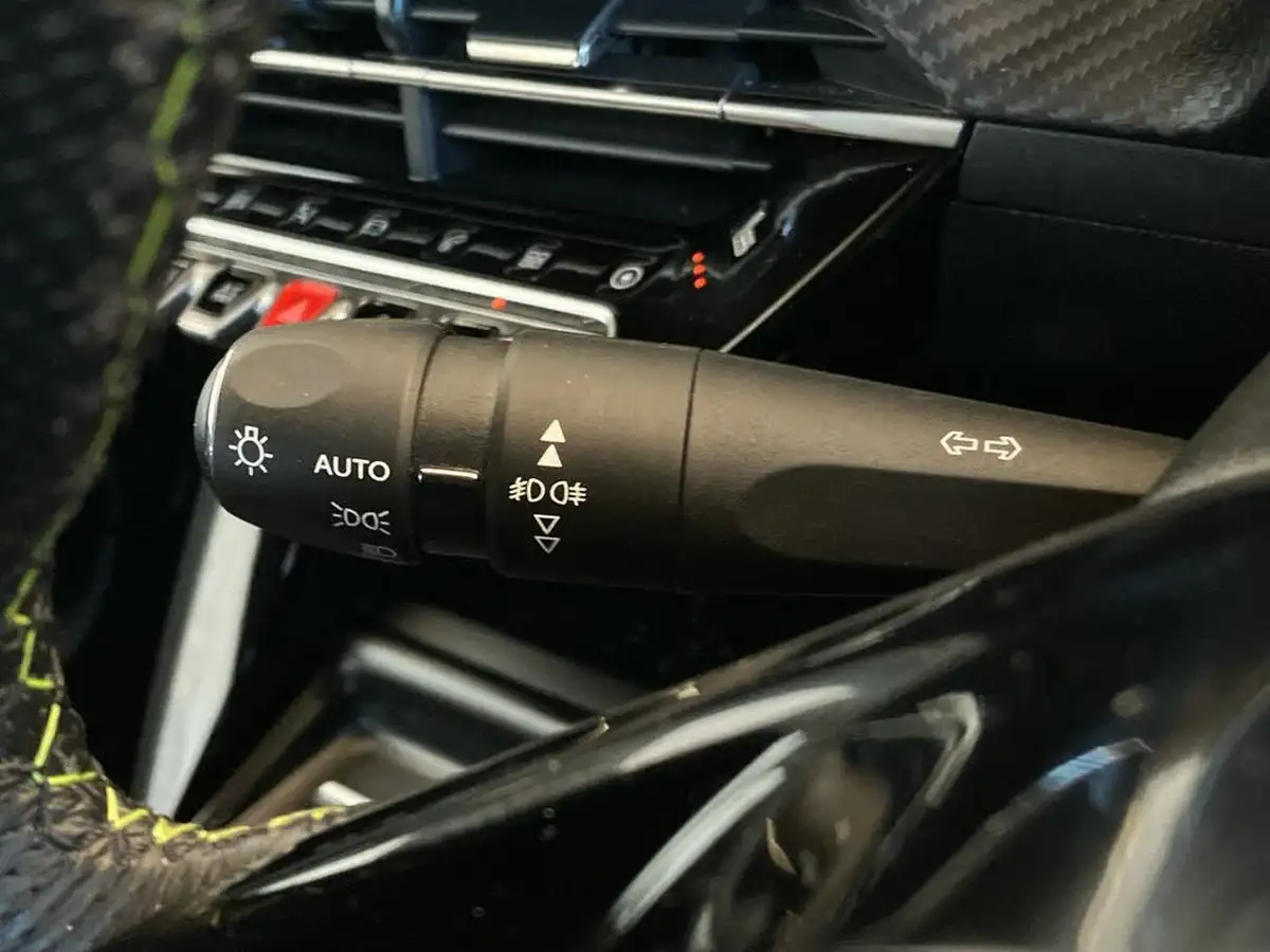 2021-peugeot-2008-suv-e-gt-50kwh-big-26