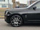 2020-rolls-royce-cullinan-675-black-badge-small-46
