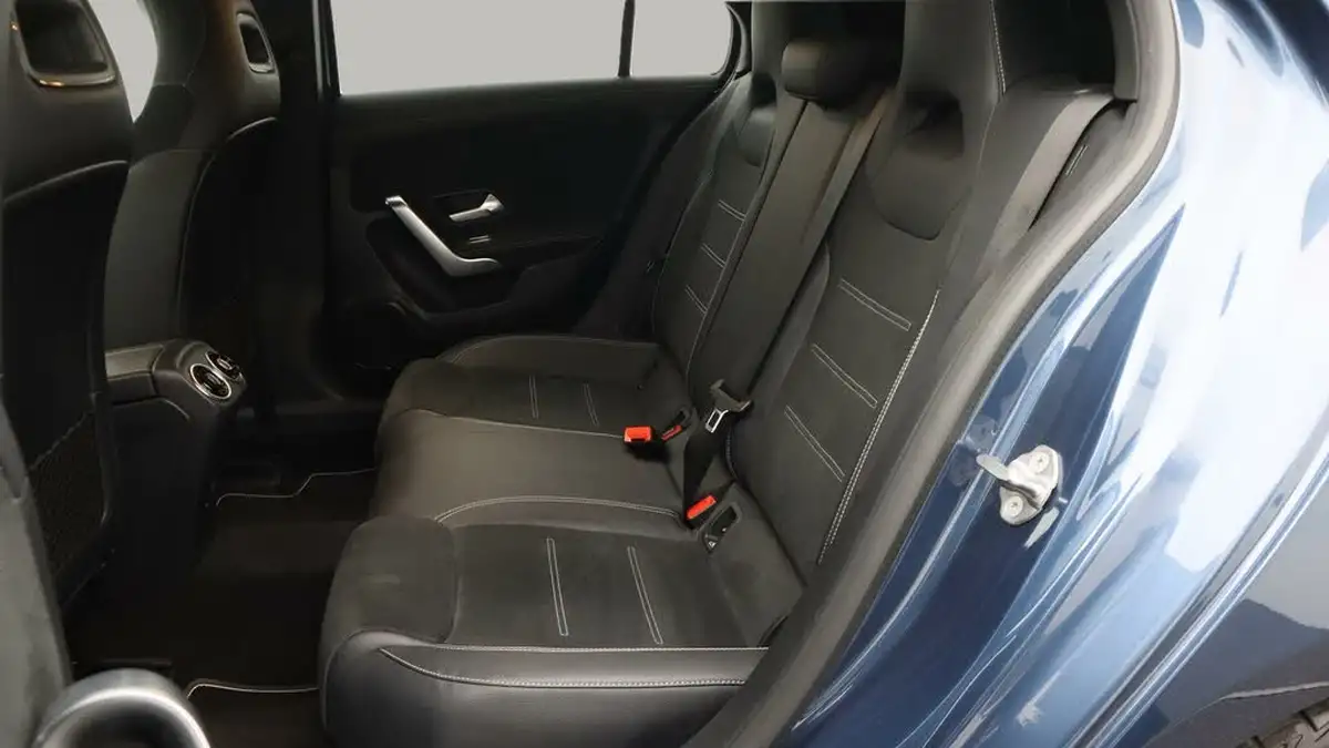2022-mercedes-benz-a-class-13-a180-amg-line-executive-edition-hatchback-5d-7g-dct-big-16