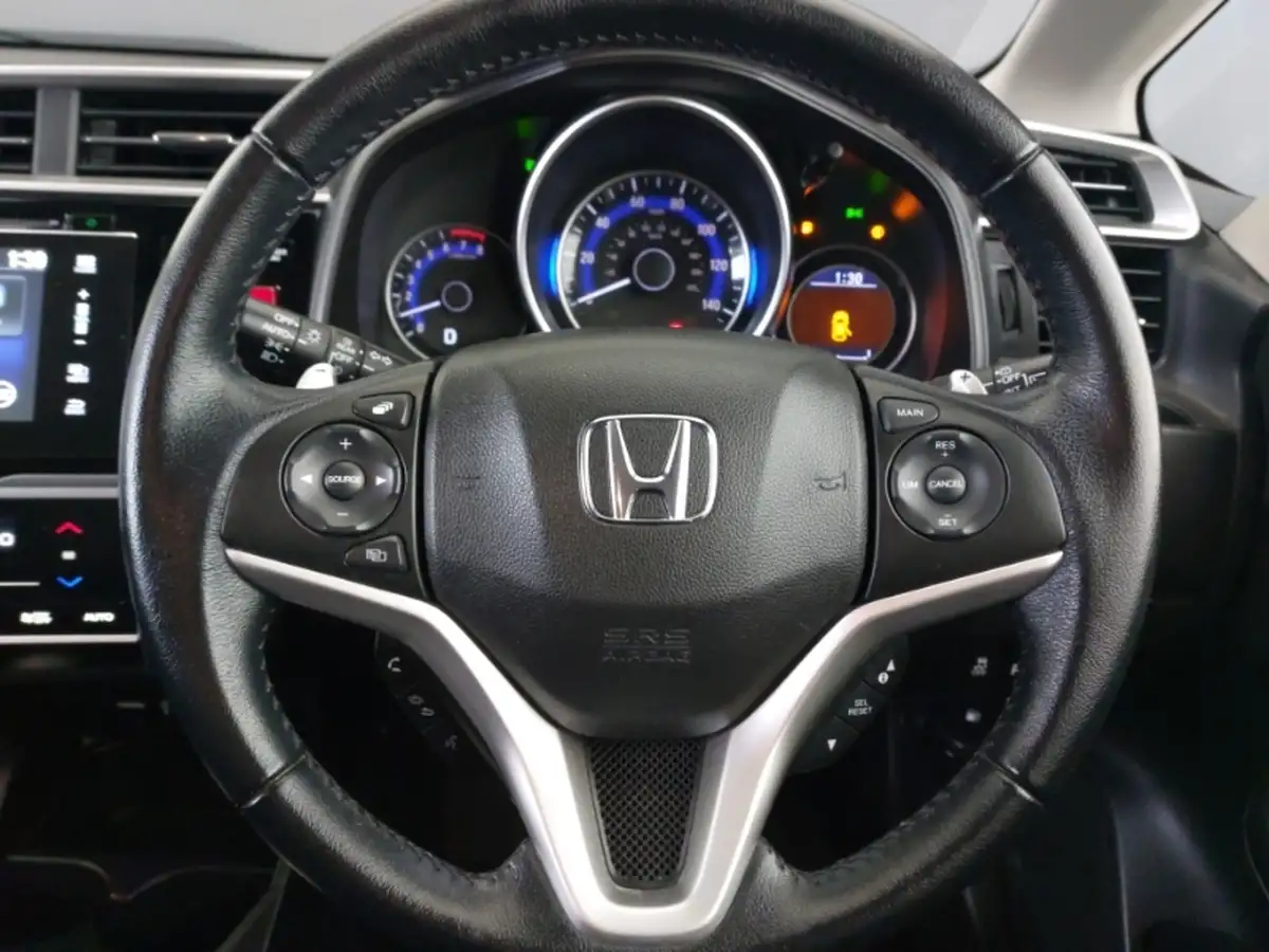 2017-honda-jazz-13-i-vtec-ex-cvt-big-10