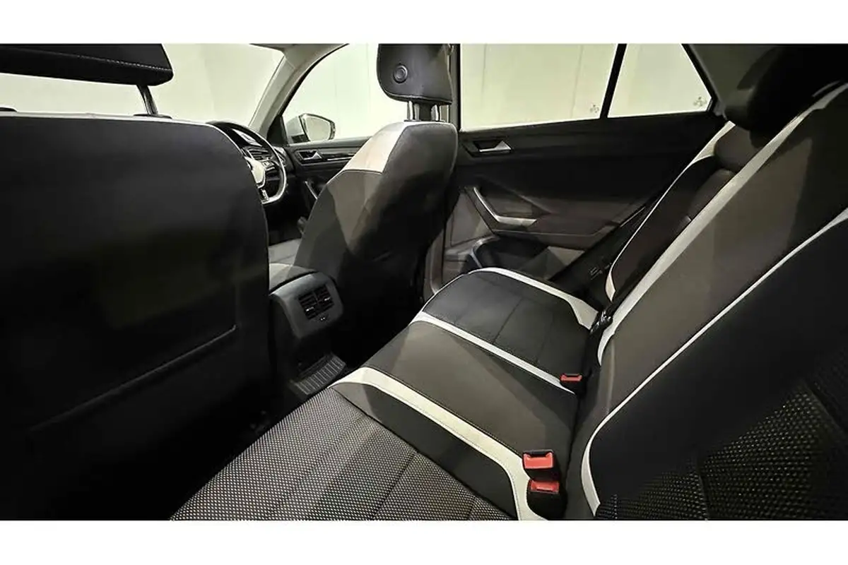 2019-volkswagen-t-roc-20tdi-sel-dsg-big-22