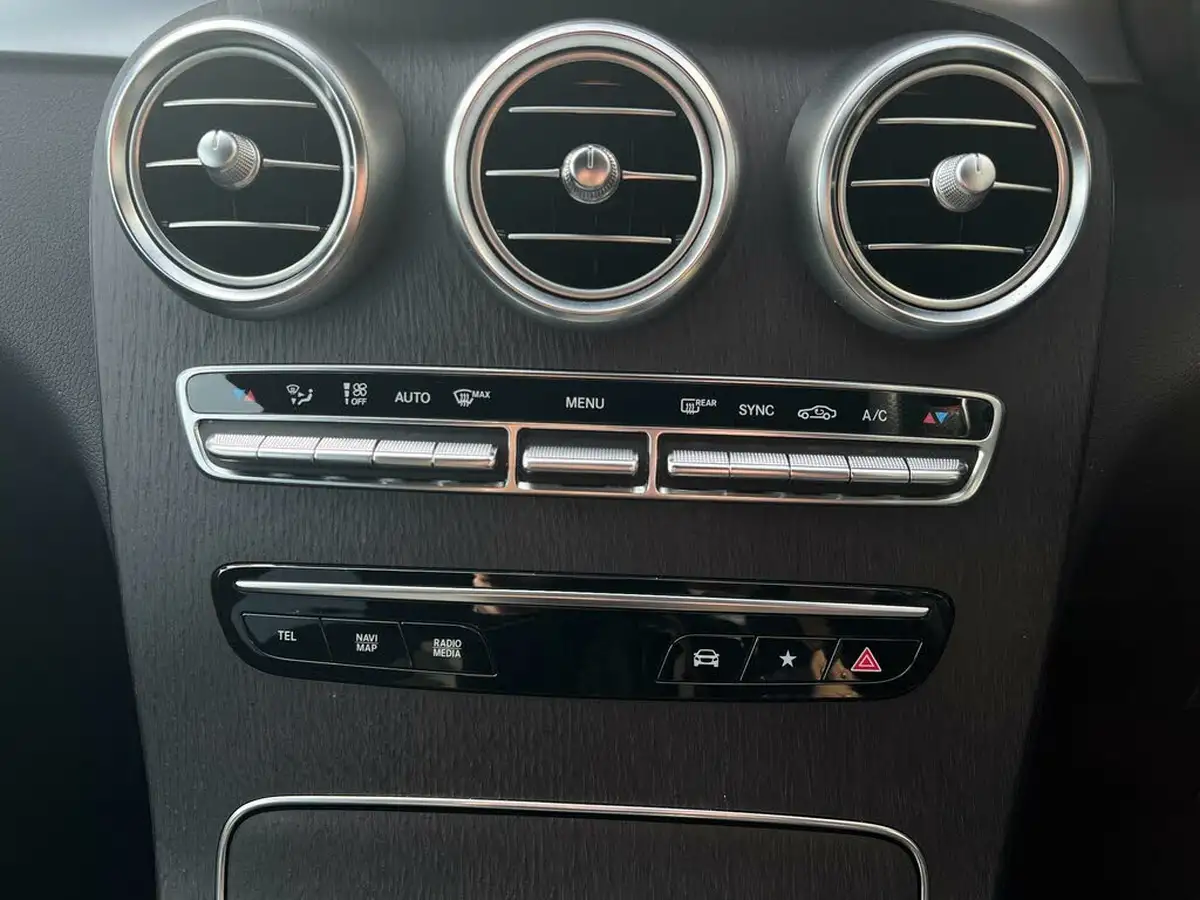 2020-mercedes-benz-glc-class-30-glc-amg-43-coupe-4d-big-22