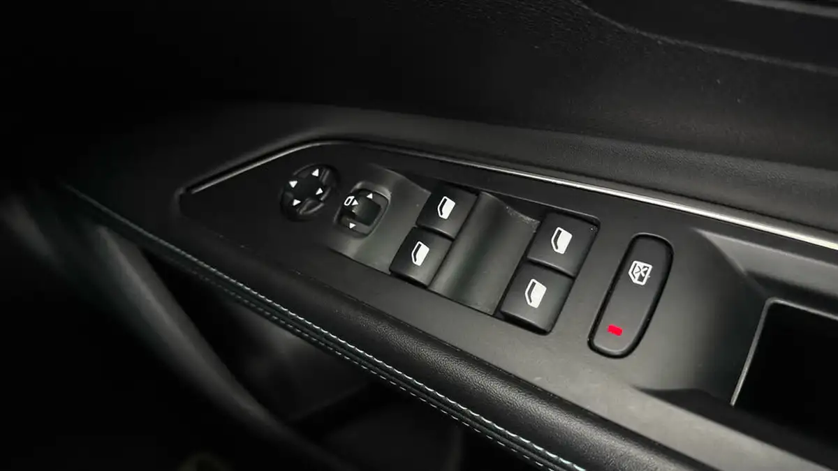 2021-peugeot-5008-suv-15-bluehdi-allure-premium-big-24