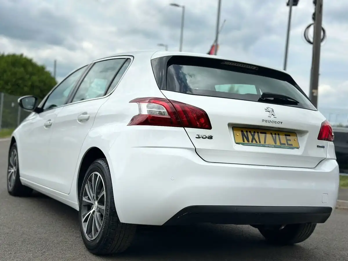 2017-peugeot-308-16-bluehdi-allure-big-11