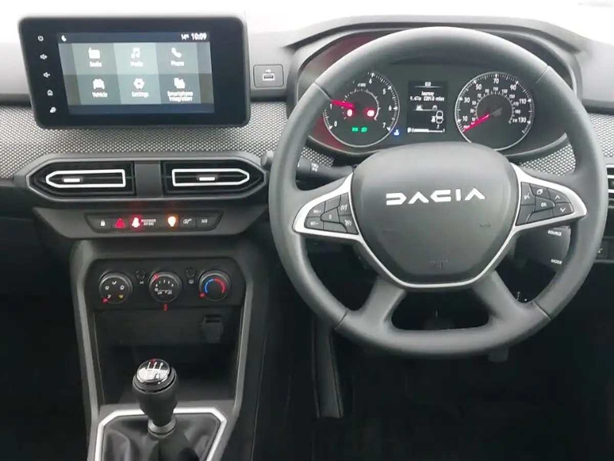 2023-dacia-sandero-10-tce-expression-90bhp-big-9