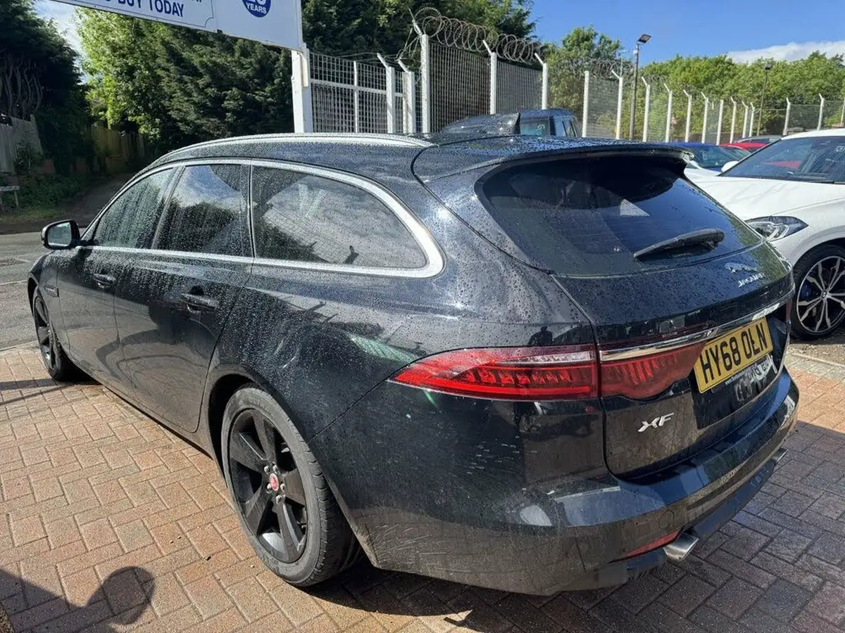 2018-jaguar-xf-20i-portfolio-249ps-sportbrake-5d-1997cc-big-3