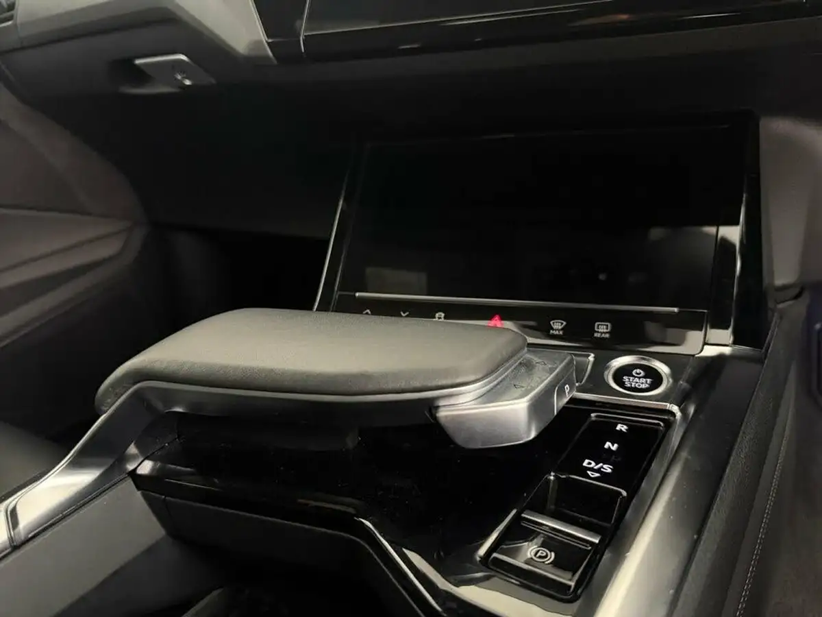 2021-audi-e-tron-50e-s-line-sportback-big-14