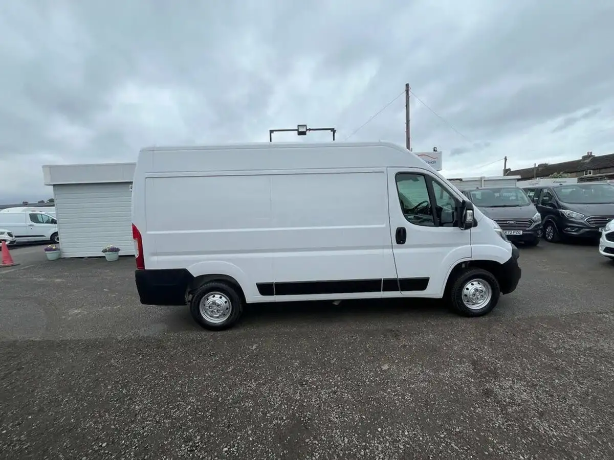 2022-vauxhall-movano-22cdti-l2-h2-3500-dynamic-big-9