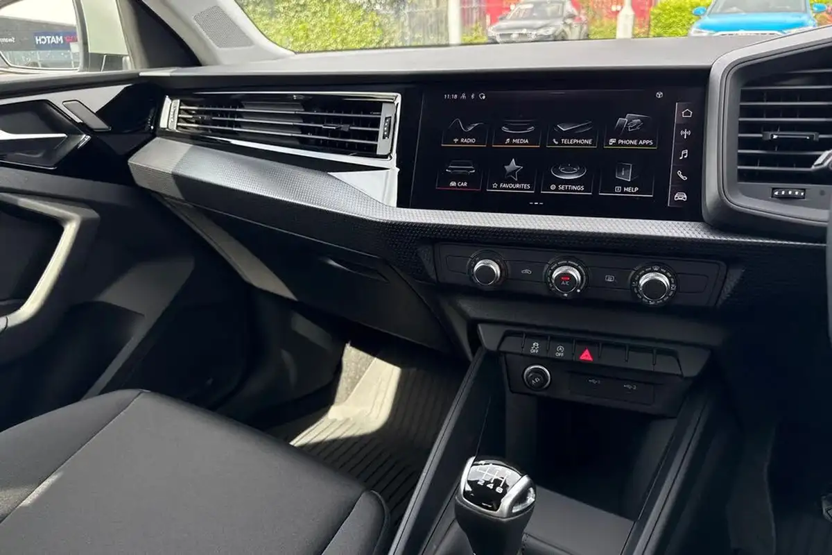 2023-audi-a1-10-30-tfsi-technik-big-43