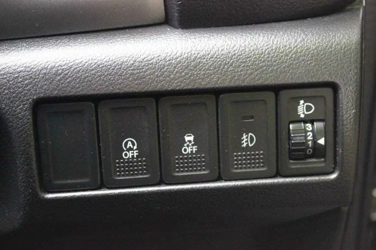 2017-suzuki-vitara-16-sz4-big-29