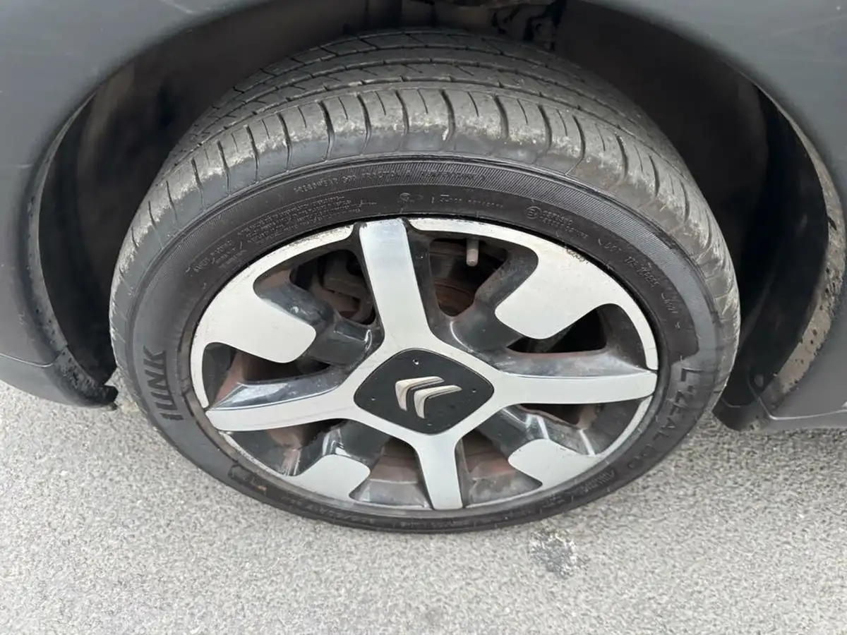 2017-citroen-c4-cactus-12-puretech-flair-82ps-big-22