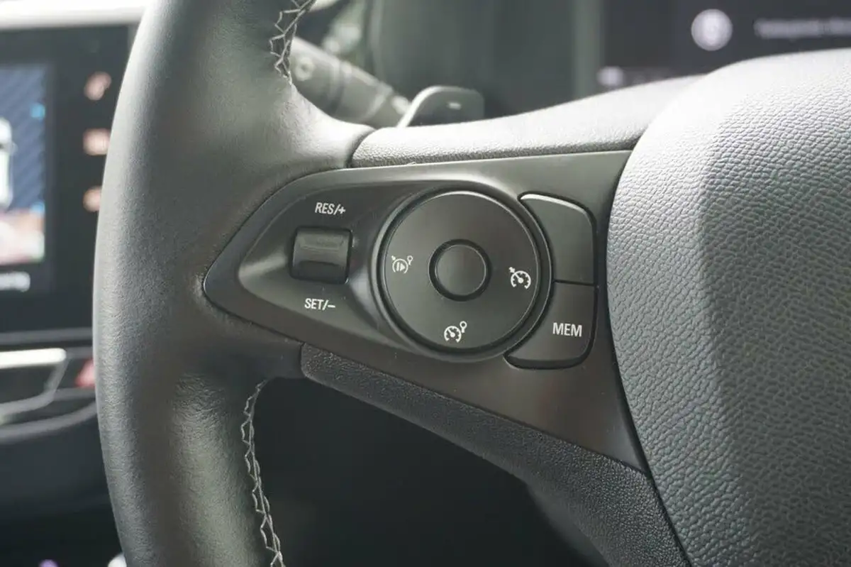 2022-vauxhall-corsa-12-turbo-elite-edition-auto-big-23