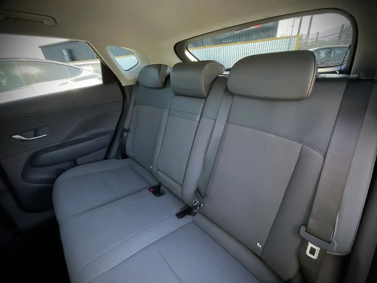 2024-hyundai-kona-e-ultimate-218ps-65kwh-big-12