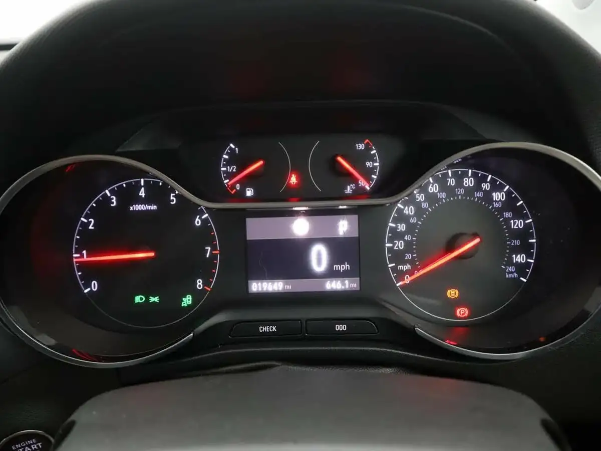 2022-vauxhall-crossland-12-ultimate-130ps-auto-big-16