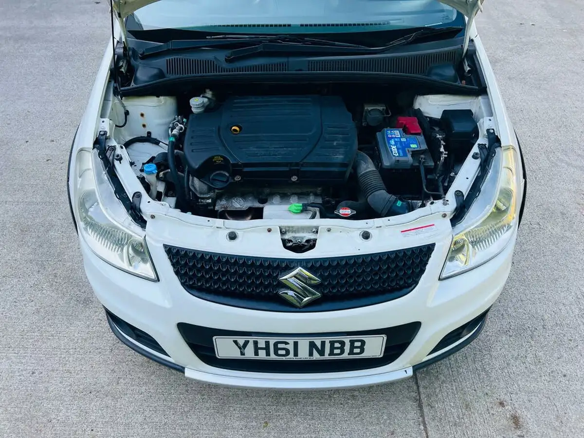 2011-suzuki-sx4-16-sz5-big-61