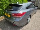2016-hyundai-i40-17crdi-se-nav-115ps-estate-5d-small-2
