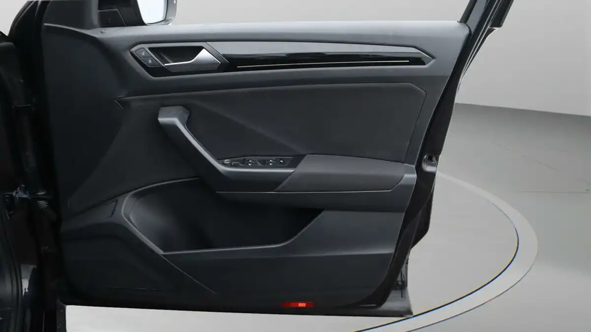 2021-volkswagen-t-roc-15-tsi-black-edition-dsg-big-15