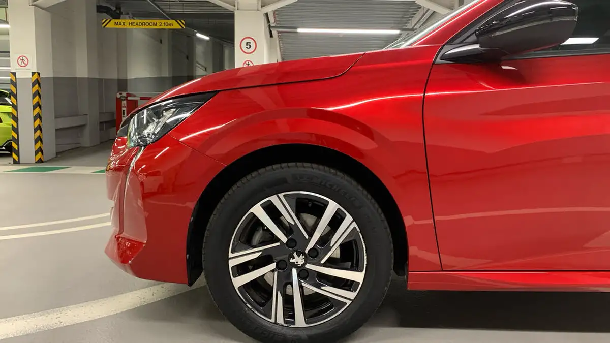 2022-peugeot-208-12-puretech-allure-premium-100bhp-eat8-big-13