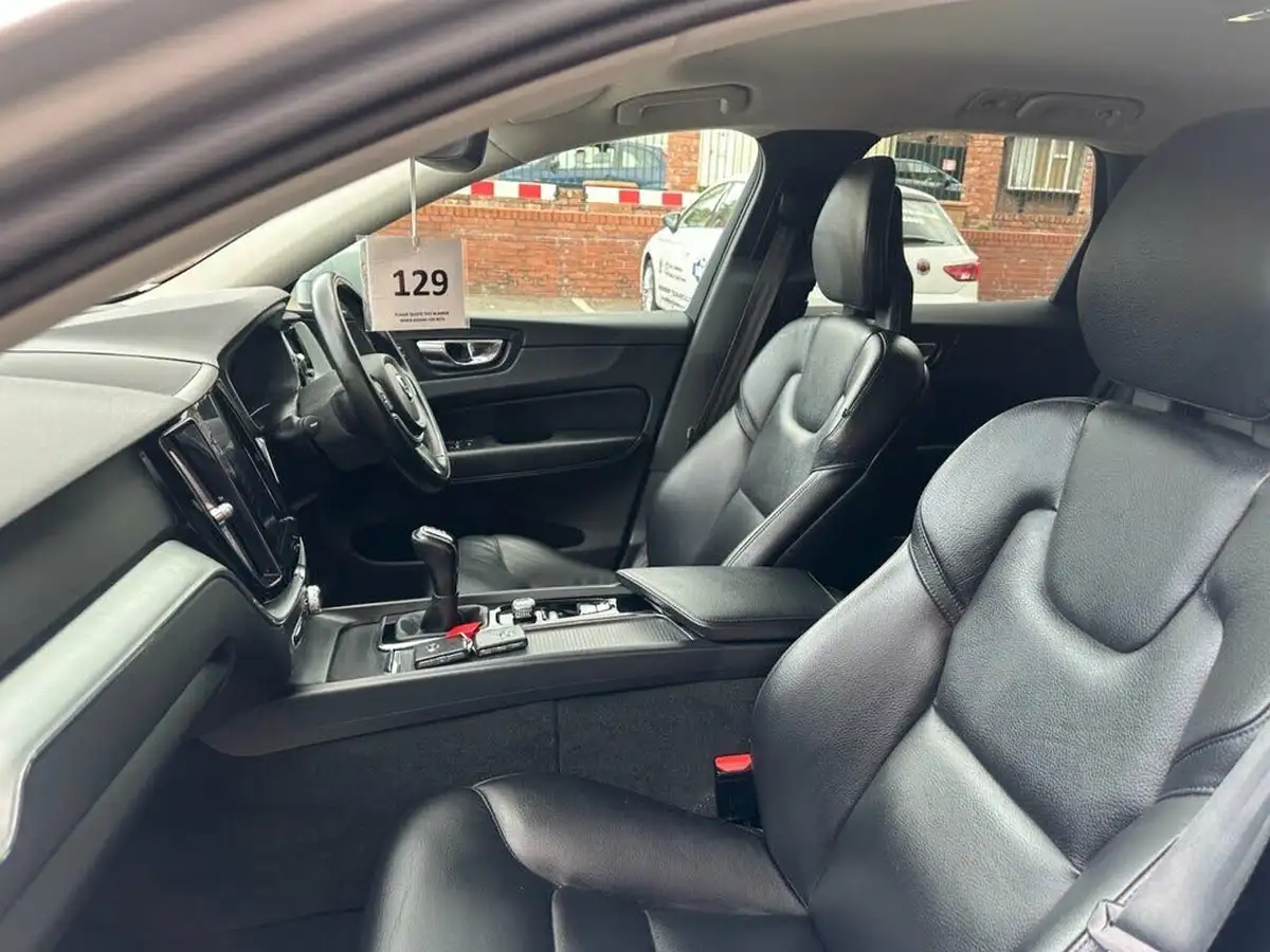 2018-volvo-xc60-20td-d4-momentum-4x4-big-17