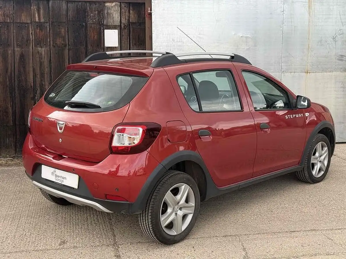 2015-dacia-sandero-stepway-15d-laureate-big-5