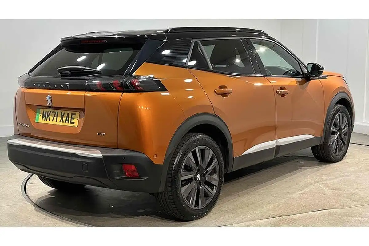 2021-peugeot-2008-suv-e-gt-premium-big-8