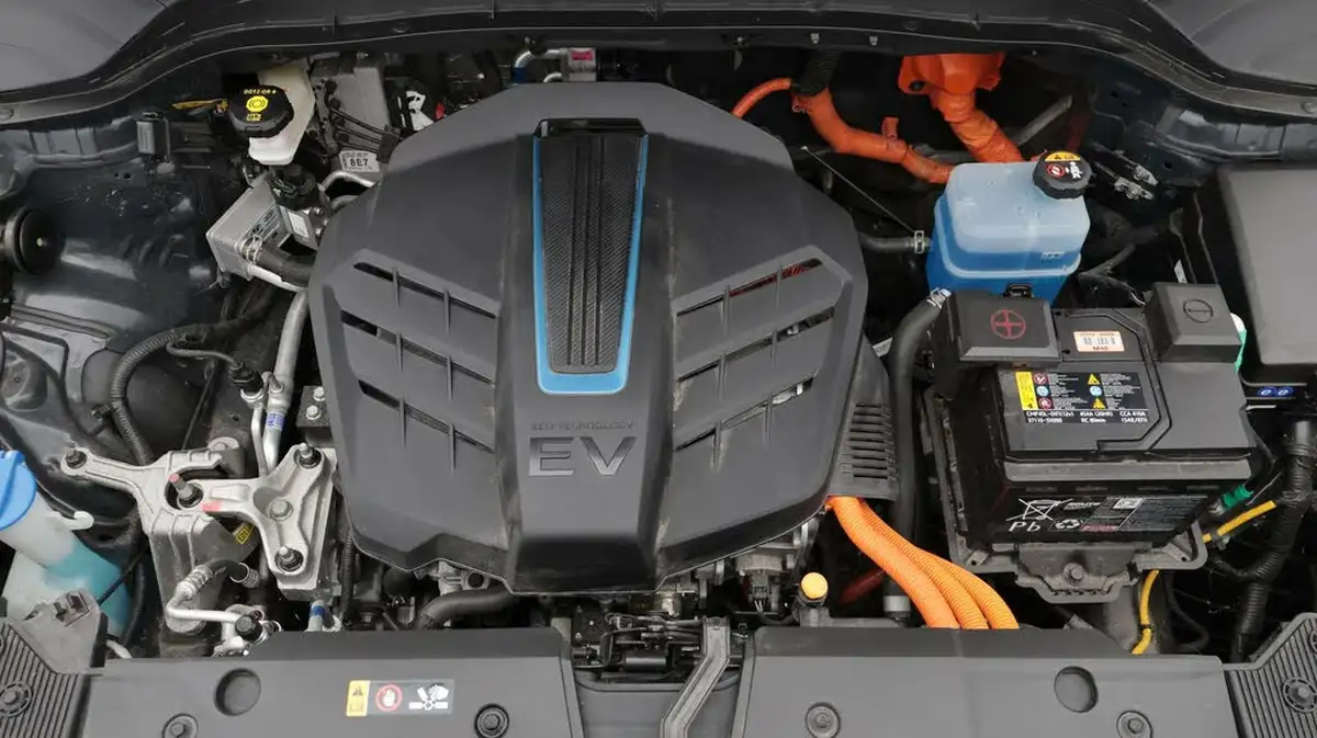 2023-hyundai-kona-e-ultimate-204ps-64kwh-105kw-obc-big-19