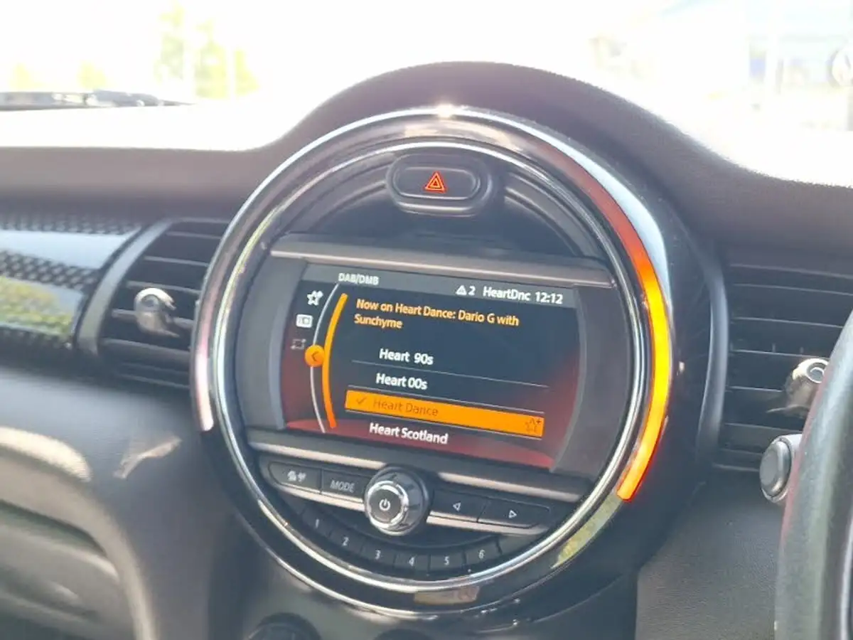 2019-mini-cooper-20-cooper-s-sport-189bhp-hatchback-3d-auto-big-13