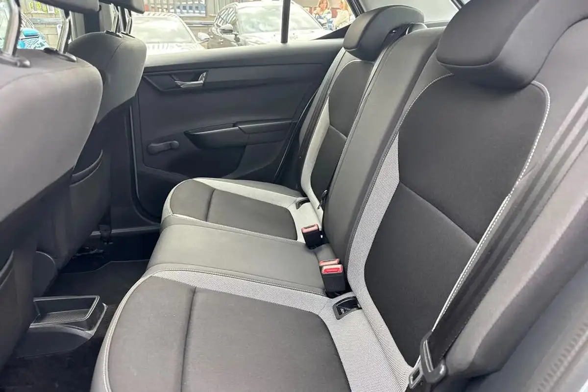 2018-skoda-fabia-10-tsi-se-95ps-ss-hatchback-big-25