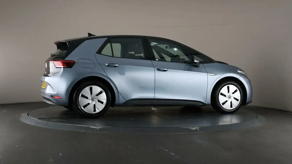 2020-volkswagen-id3-e-life-big-63