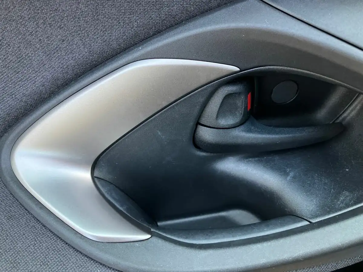 2022-mazda-mazda2-15-select-big-33