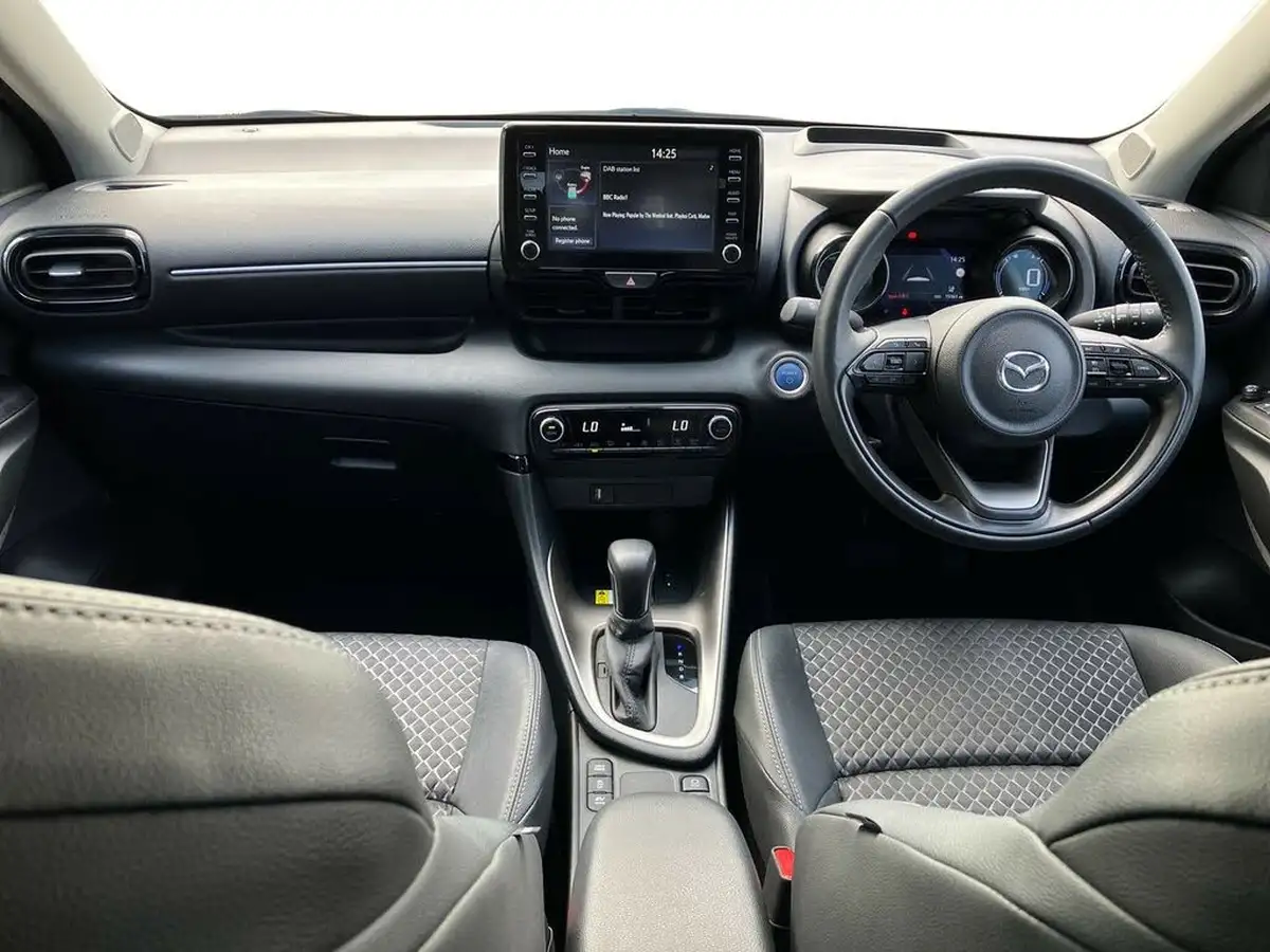 2022-mazda-mazda2-15-select-big-9