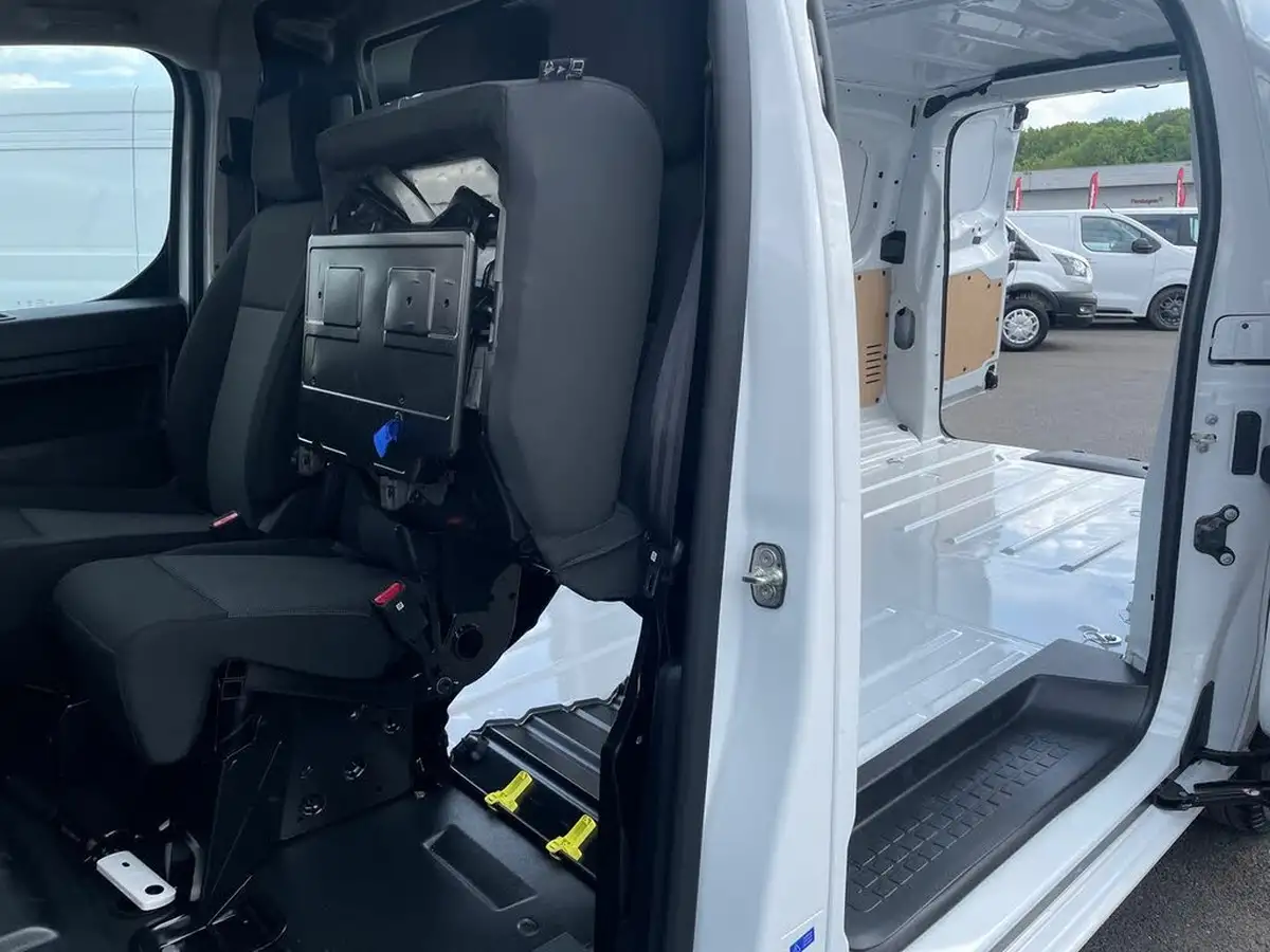 2024-vauxhall-vivaro-15td-xl-pro-big-20