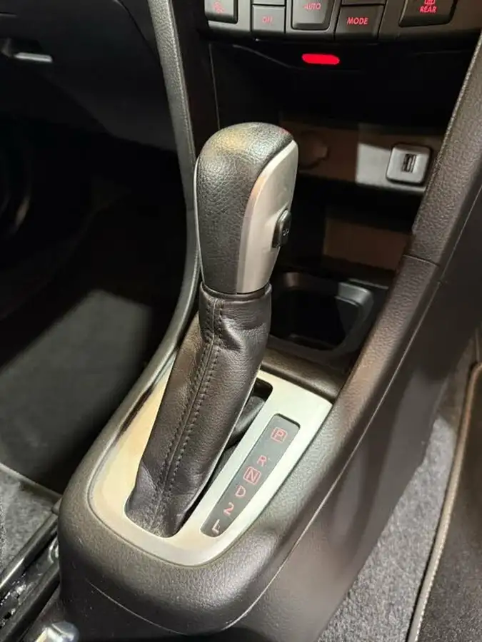 2014-suzuki-swift-12-sz4-94ps-nav-5d-at-big-26