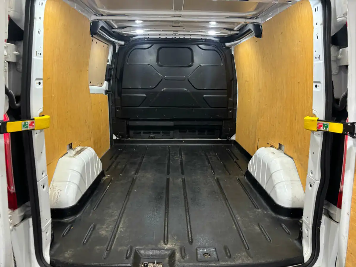 2021-ford-transit-custom-20tdci-300-l1h1-limited-130pseu6dt-panel-van-big-10