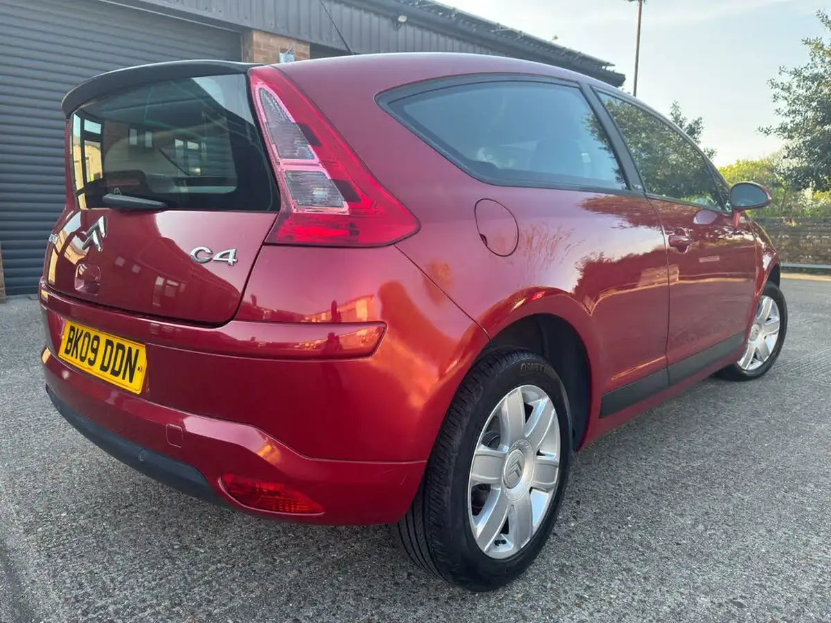 2009-citroen-c4-16-vtr-coupe-3d-1587cc-big-4