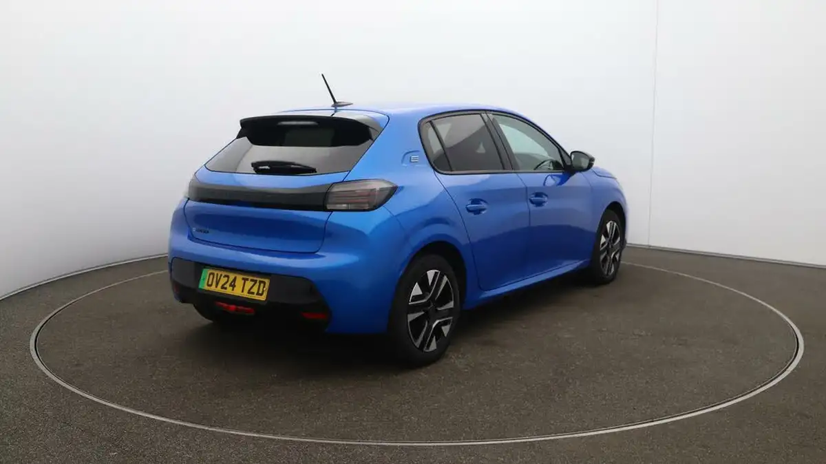 2024-peugeot-208-e-e-style-big-7