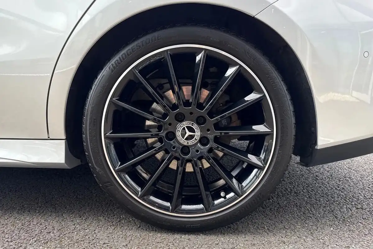 2023-mercedes-benz-cla-20d-cla-220d-amg-line-premium-plus-night-edition-coupe-4d-big-11