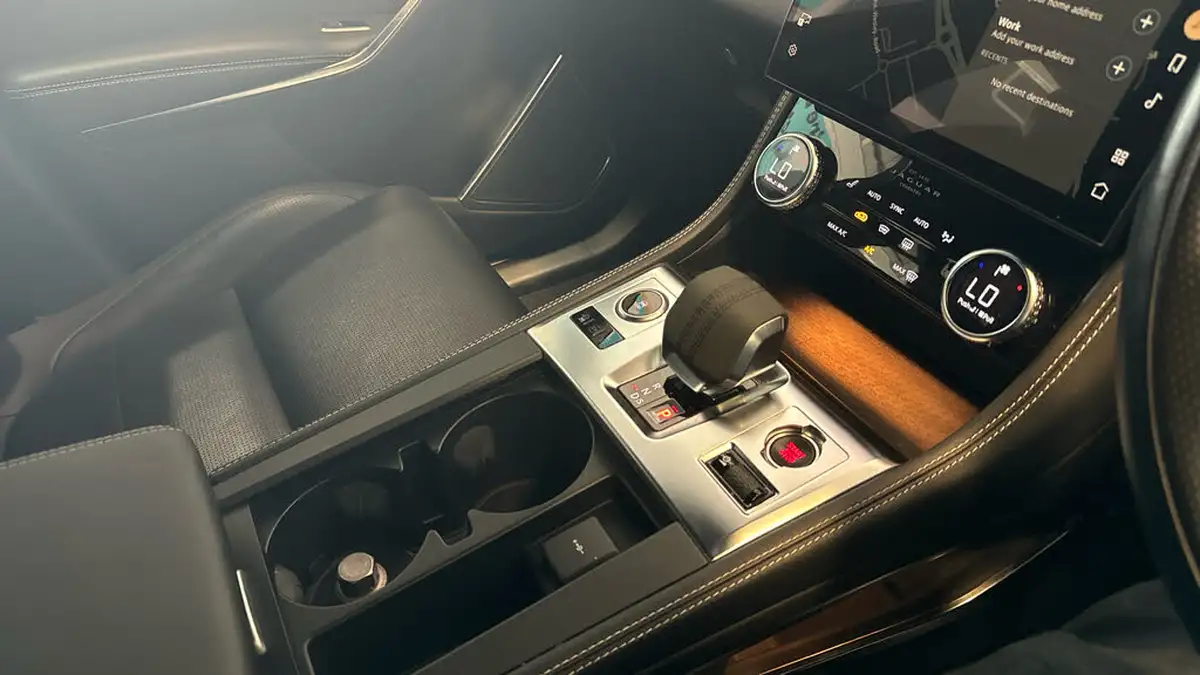 2022-jaguar-f-pace-20-p400e-r-dynamic-se-big-22