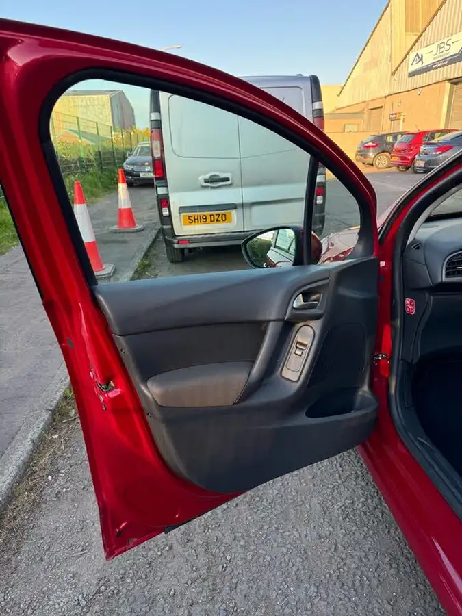 2014-citroen-c3-12-vtr-vti-82ps-big-8