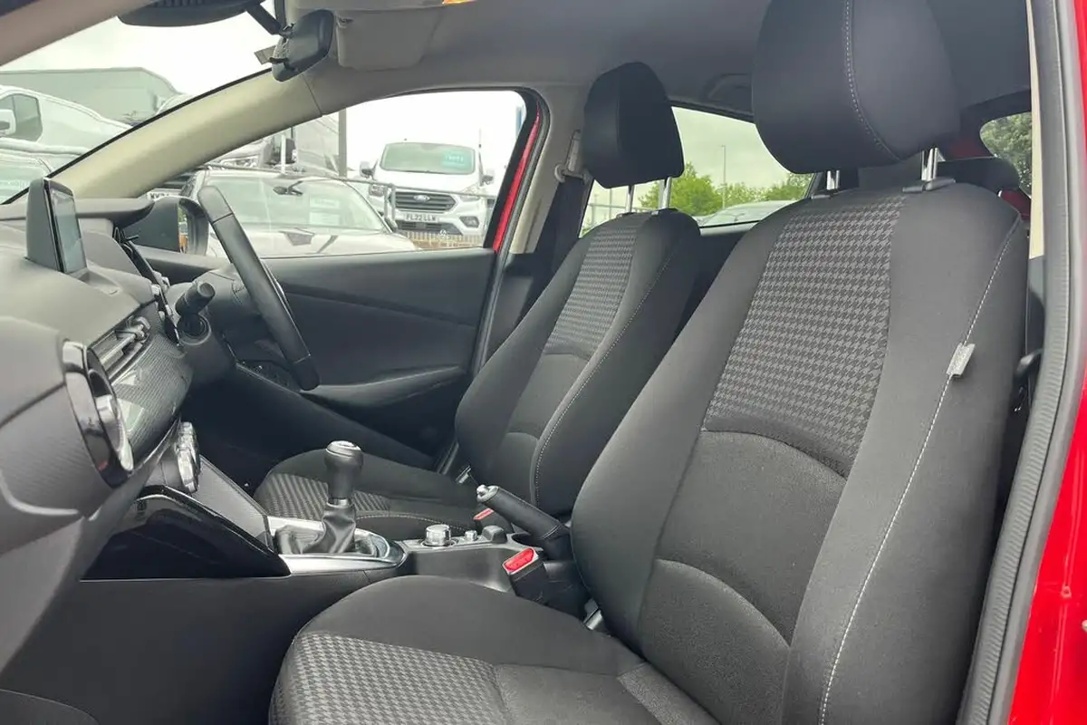 2018-mazda-mazda2-15-sport-black-big-34