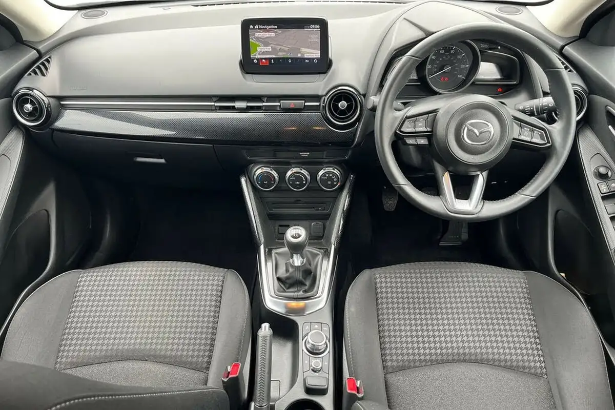 2018-mazda-mazda2-15-sport-black-big-10