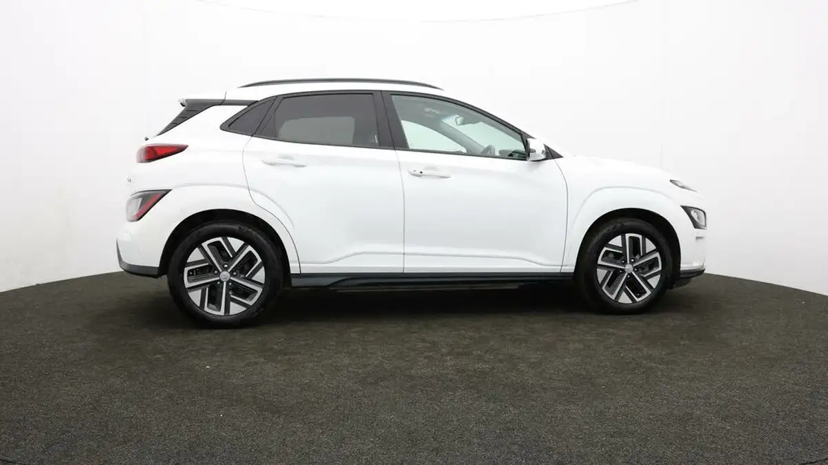 2022-hyundai-kona-e-premium-204ps-64kwh-7kw-obc-big-37