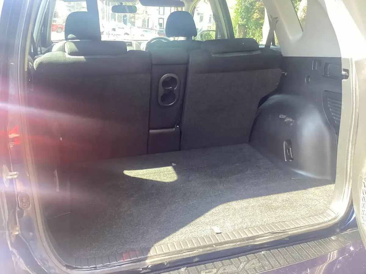 2007-toyota-rav4-22td-xt3-big-7