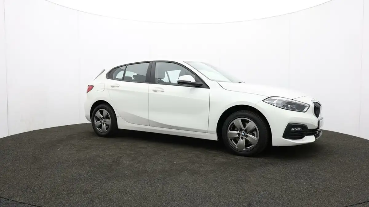 2021-bmw-1-series-15-118i-se-lcp-big-43
