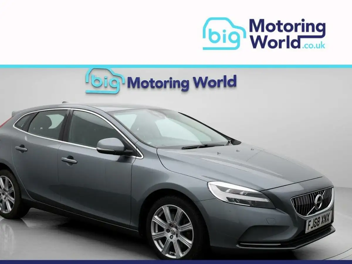 2018-volvo-v40-15-t3-inscription-big-0