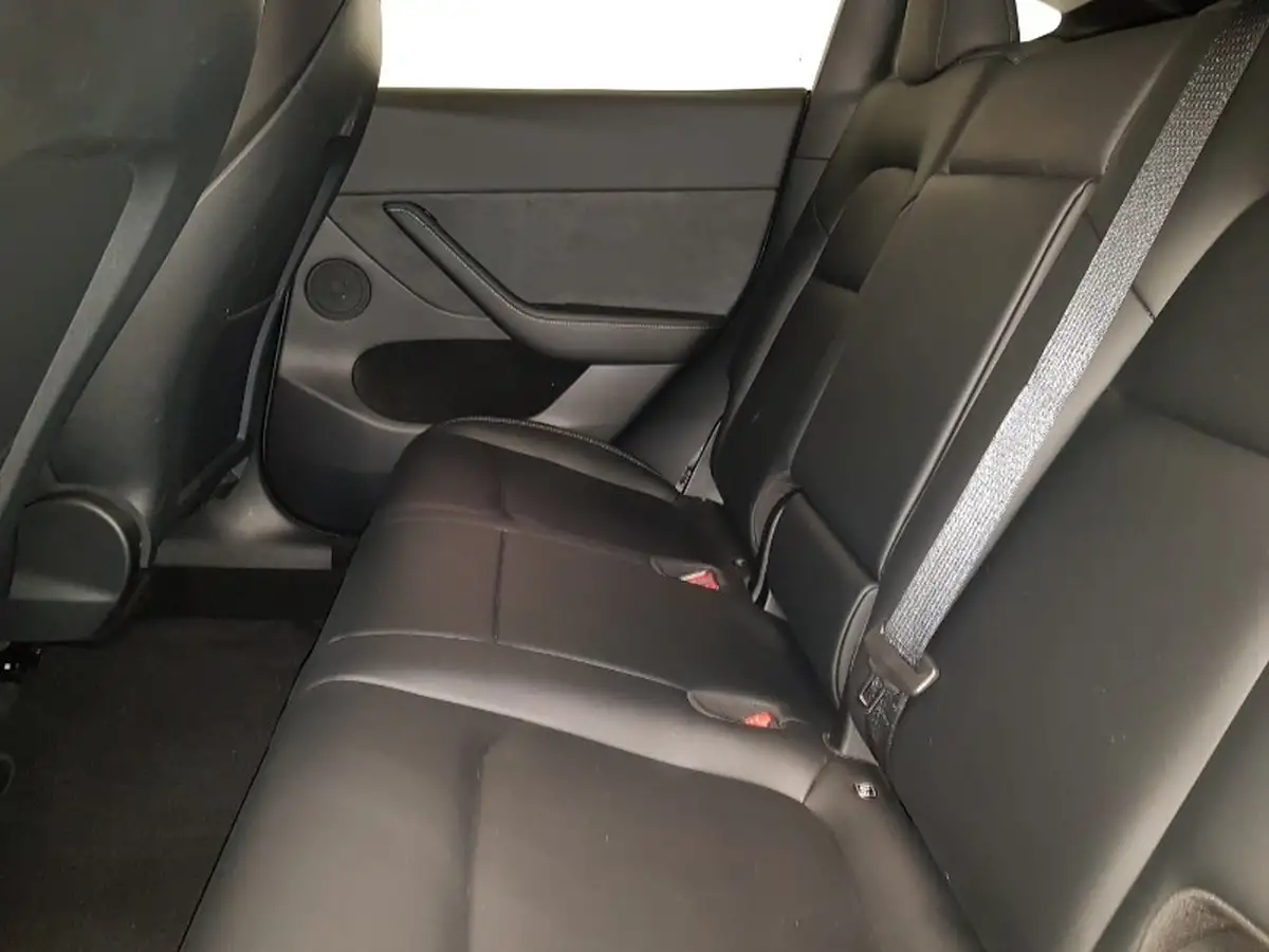 2022-tesla-model-y-e-performance-big-5