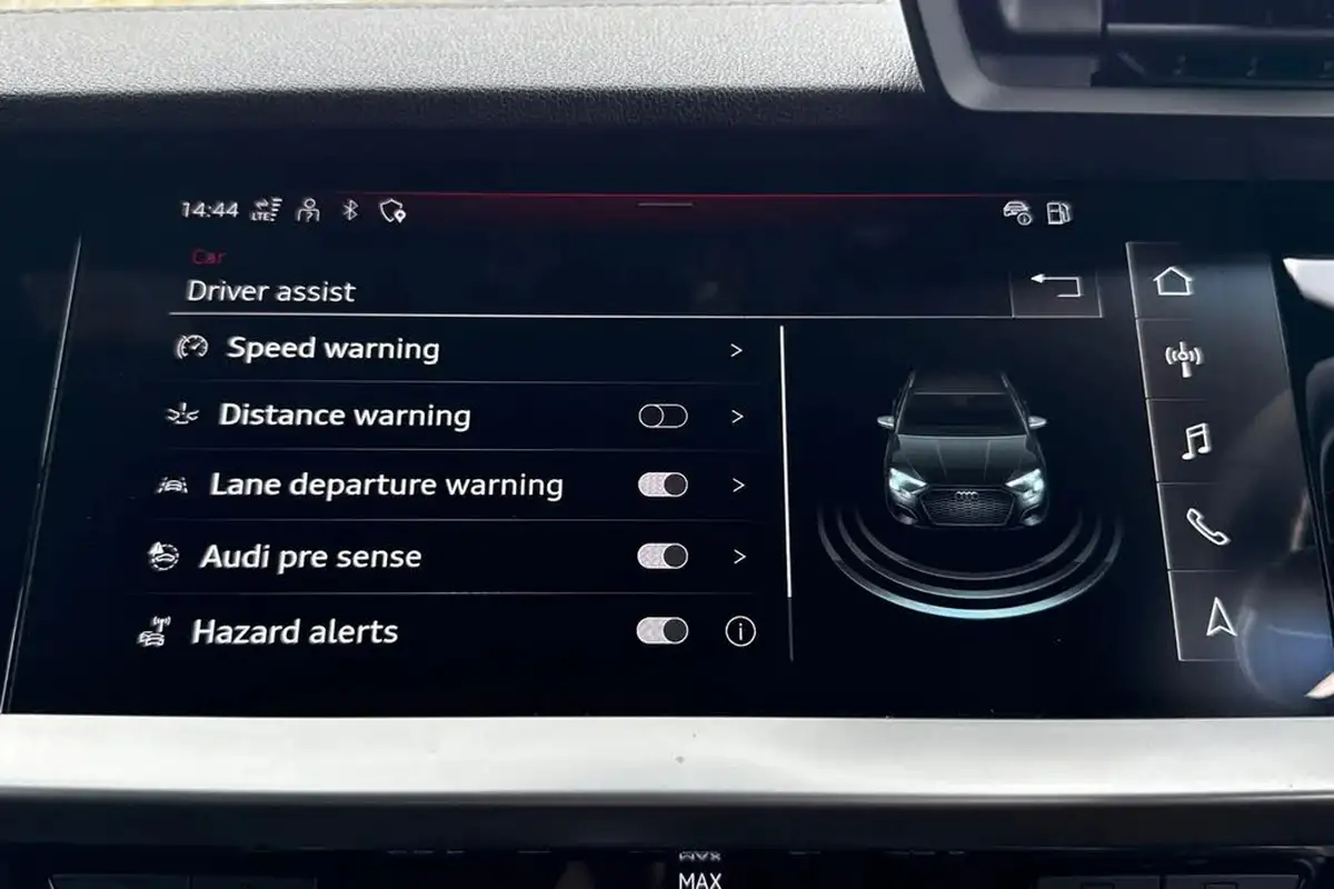 2021-audi-s3-20-tfsi-sportback-5d-big-58