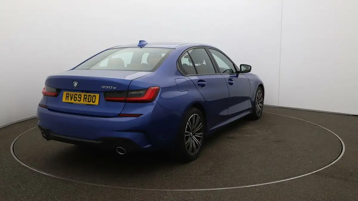 2019-bmw-3-series-20-330e-m-sport-plus-pack-big-53